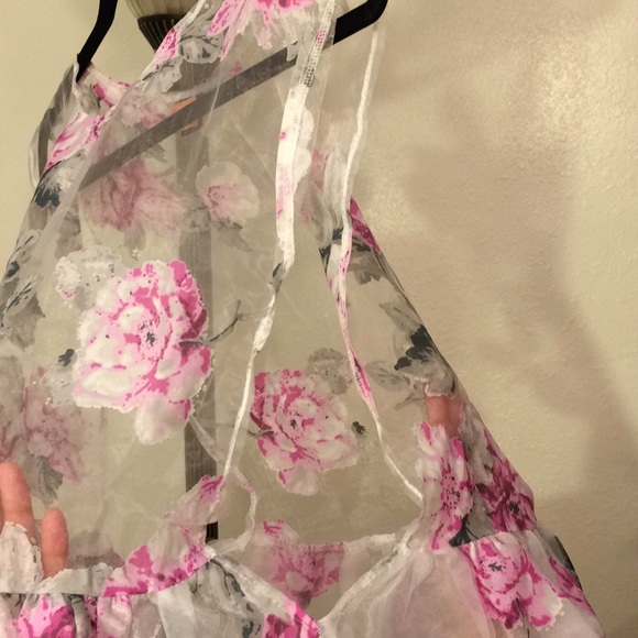NWOT Sheer Floral Blouse - Picture 5 of 5